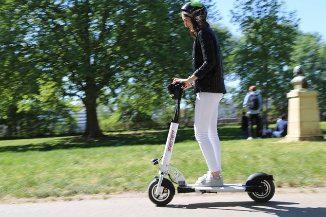 1-Hour Bordeaux Electric Scooter Tour - A fast introduction to Bordeaux by scooter