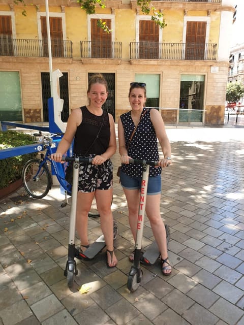 1 Hour Electric Scooter tour in Palma de Mallorca - Why Palma’s old town works well on two wheels