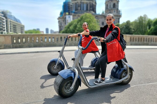 2 Hours Guided Hamburg E-Scooter Tour - Elbphilharmonie and Marco Polo Tower