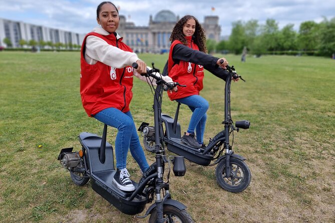3-H E-scooter Sightseeing Tours in Berlin - Gendarmenmarkt and the older city center