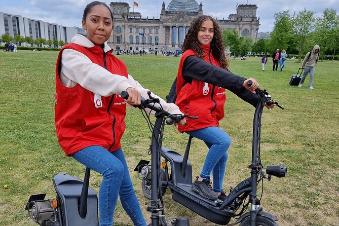 3-H E-scooter Sightseeing Tours in Berlin - Berlin Palace and the historic heart