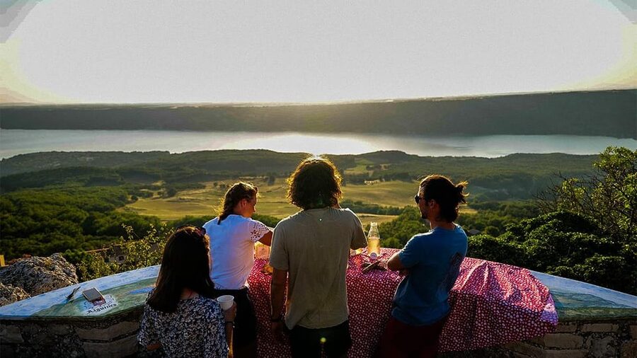 Apero Sunset over the lake: Guided electric scooter rides - Starting beside Lake Sainte-Croix