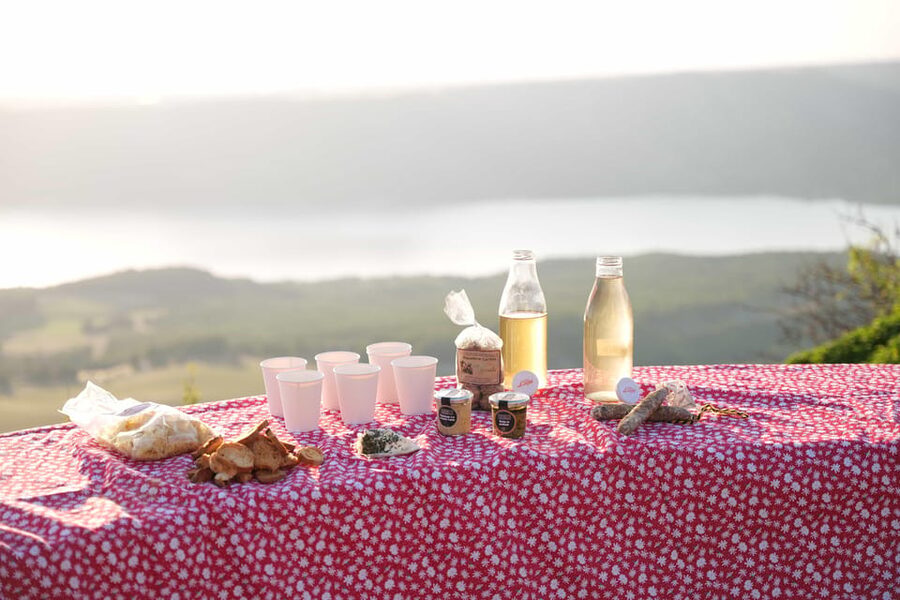 Apero Sunset over the lake: Guided electric scooter rides - The sunset aperitif gives the ride its character