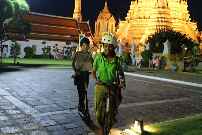 Bangkok at Night by Electric Scooter - Why Bangkok works better after sunset