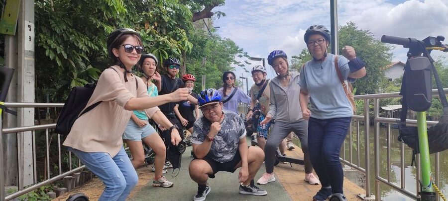 Bangkok: Bang Kachao E-Scooter Jungle Tour - Sri Nakhon Khuean Khan Park and Botanical Garden