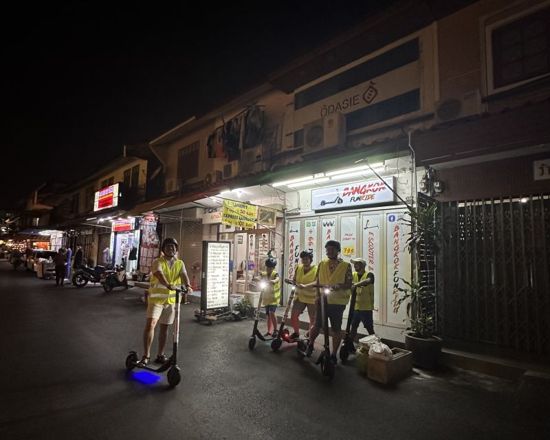 Bangkok By Night by Electric Scooter &/or Bike - Guides, languages, and the feel of the outing
