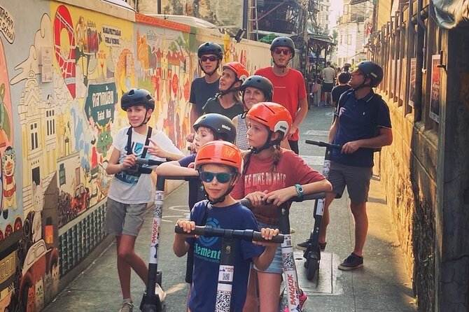Bangkok Classic E-Scooter &/or Bike Trip - The guides and the feel of a small group