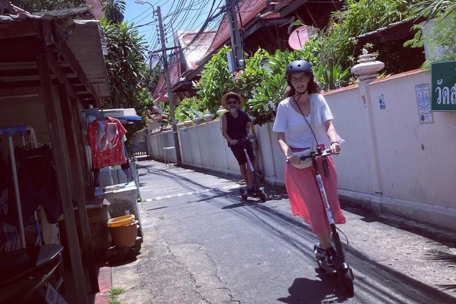 Bangkok : Old City Guided E-Scooter &/or Bike Tour - Wat Chana Songkhram and the Khao San Road finish