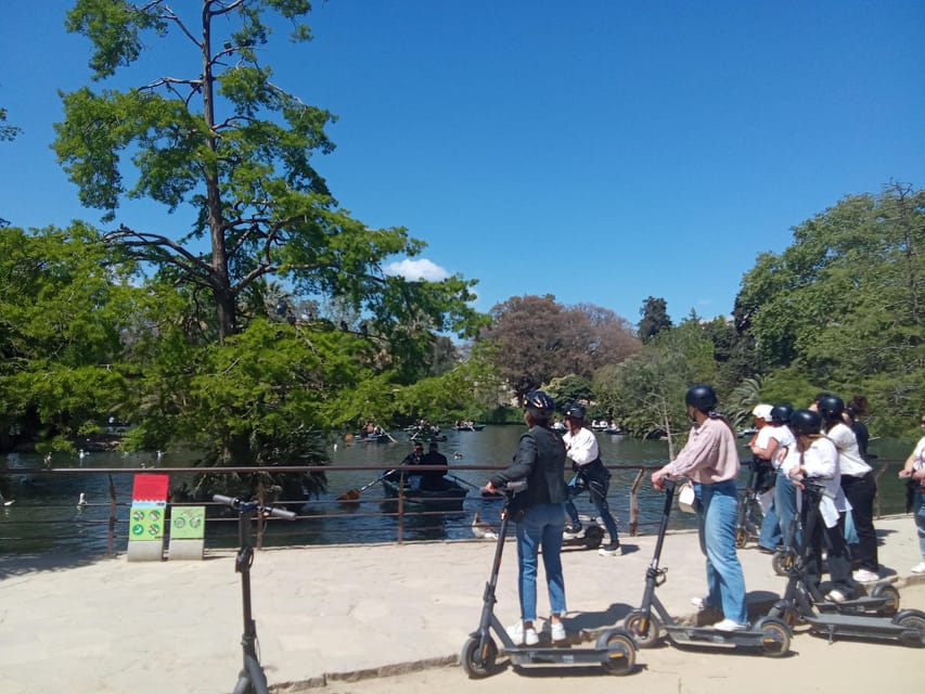 Barcelona: e-scooter and Bike tour - Barceloneta, the W Hotel, and the Olympic Port