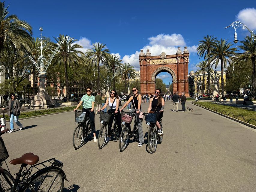 Barcelona: E-Scooter Gaudí & the Sea Tour - What the guide adds, and what you should not expect