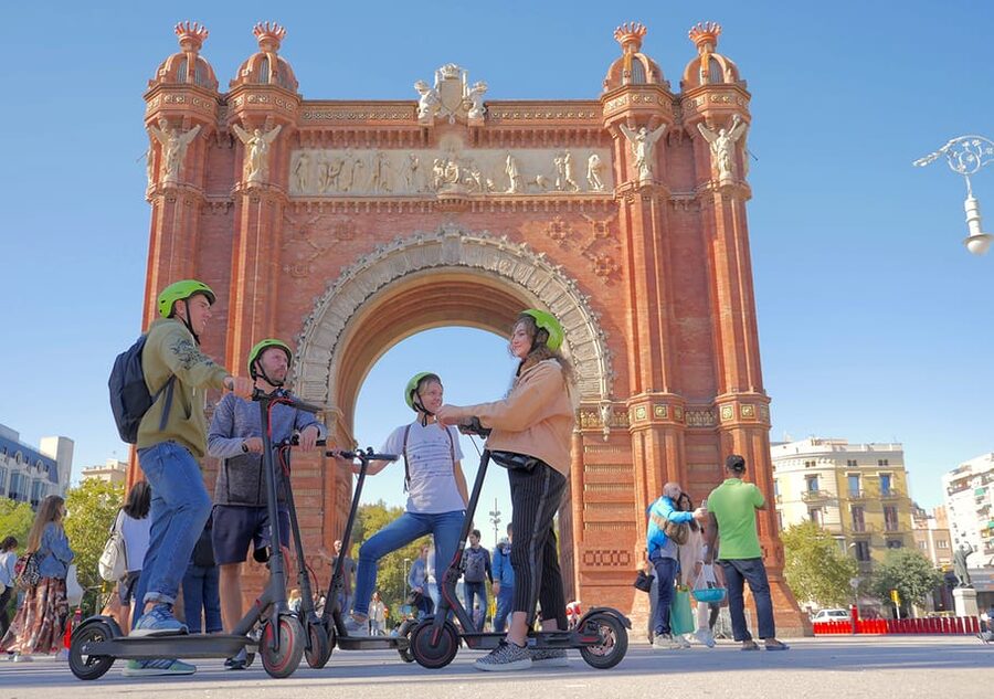 Barcelona: Gaudi Highlights Guided Tour by Electric Scooter - Arc de Triomf and Ciutadella Park