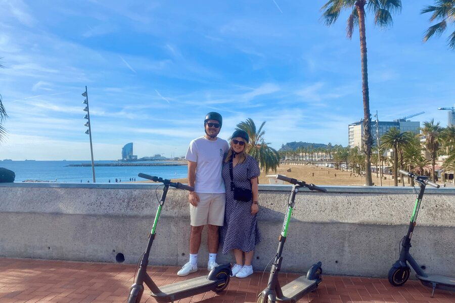 Barcelona: Private E-bike Tour or E-Scooter - Key points at a glance