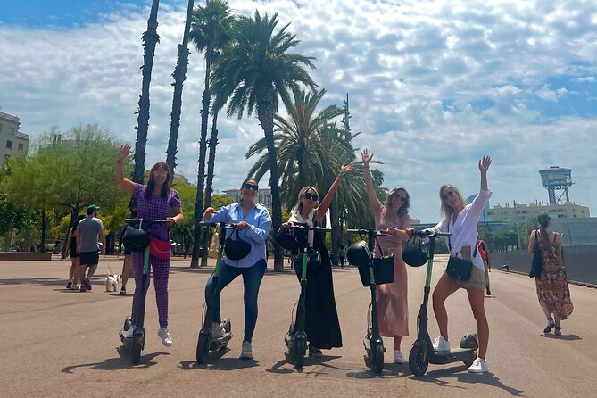 Barcelona Sagrada familia Electric Scooter or E-Bike Tour - Sagrada Familia: the tour’s big photo stop