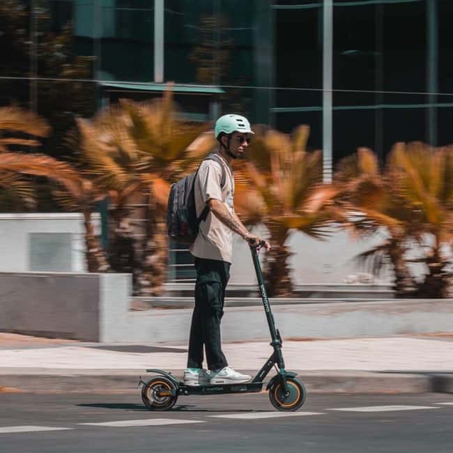 Benidorm - Electric Scooter and Explore the City - How much ground can you cover in one hour?