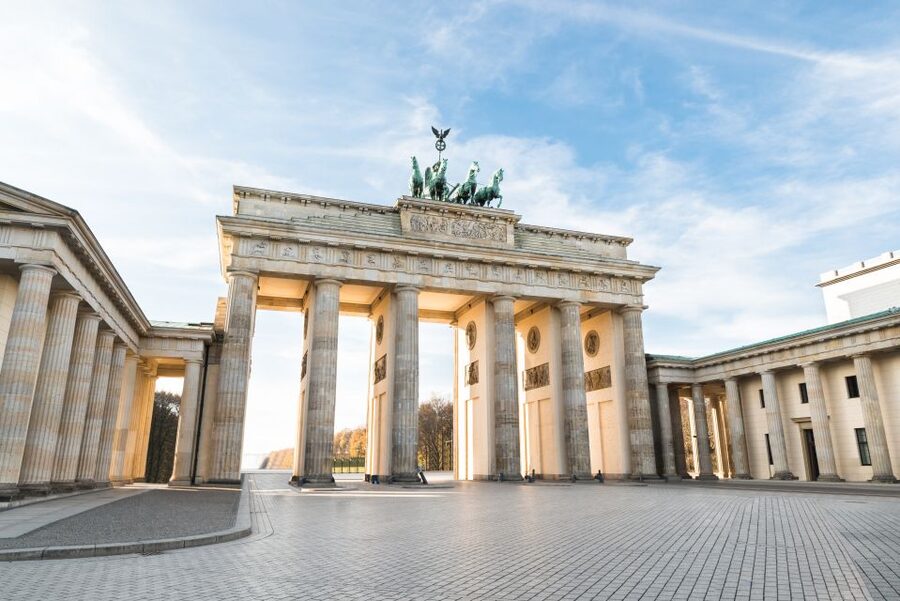 Berlin: 3-H Top Sights Guided E-Scooter Tour - The Reichstag and the story of the fire
