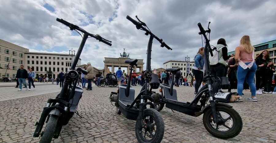 Berlin: 3-H Top Sights Guided E-Scooter Tour - Getting started at Robot City Segway Tour Berlin