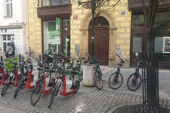 Best Prague Viewpoints: Guided E-Scooter Tour - Starting in Prague’s center