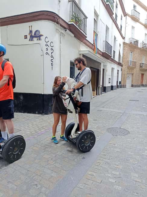 Cadiz: 1.45H Guided Segway/eScooters/EBikes for Big Groups - Why a wheeled tour works well in Cádiz