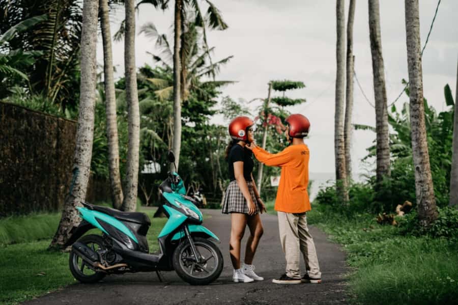 Canggu: Scooter Lesson with Professional Instructor - From Practice Area to a Quiet Village Street