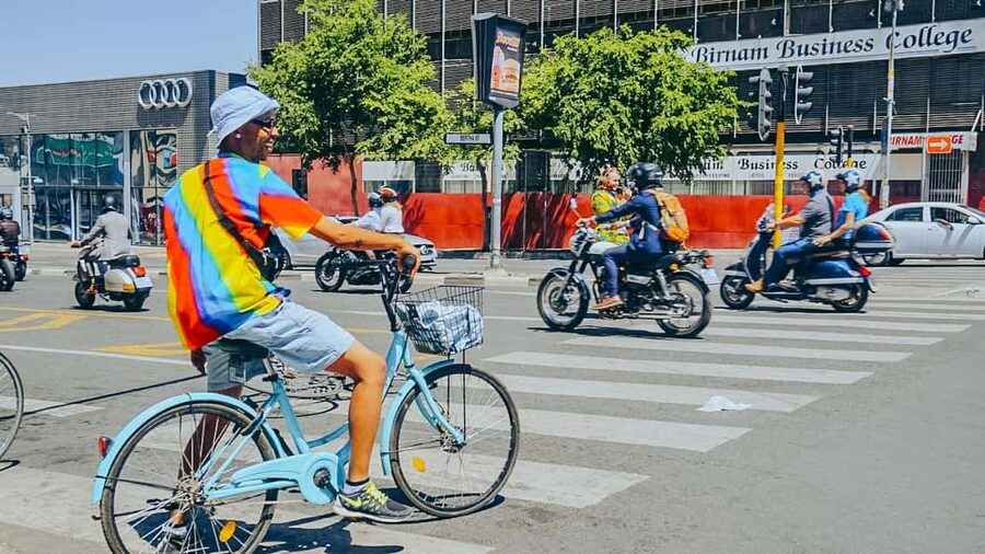 Cape Town: bicycle or E-scooter History Tour with Coffee - Company’s Garden puts the city’s past in one place