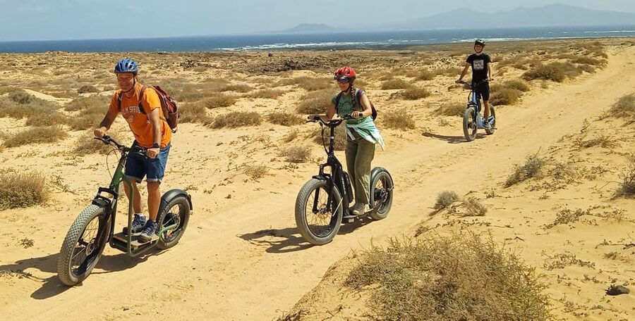 Corralejo: Off Road Adventure on E-scooter - Guide quality and group atmosphere
