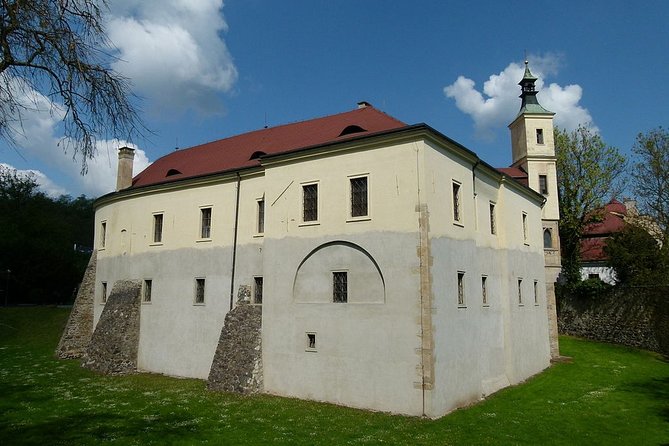 Czech Castles Scooter Tour for 1 day. The North Way. (audio guide) - Why this northern route works well by scooter