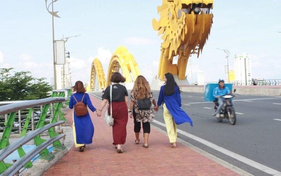 Da Nang: Private City Tour by Scooter with Ao dai Lady Rider - Why a scooter is the right way to see Da Nang