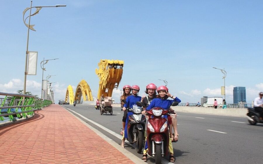 Da Nang: Private City Tour by Scooter with Ao dai Lady Rider - Lady Buddha and Son Tra Peninsula