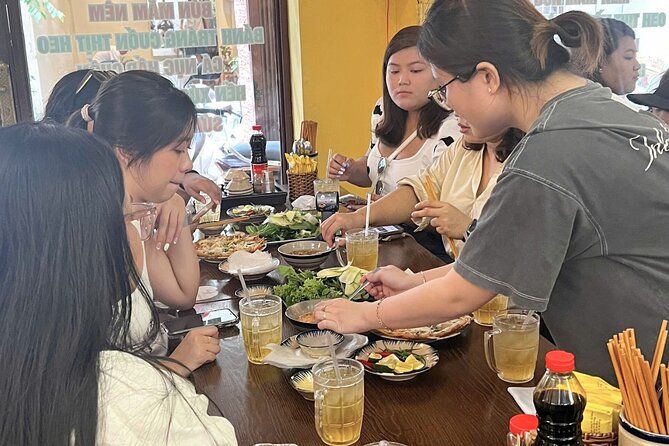 Da Nang Scooter Food Tour & Hidden Gems w/ Locals - Avocado ice cream at Hùng Vương