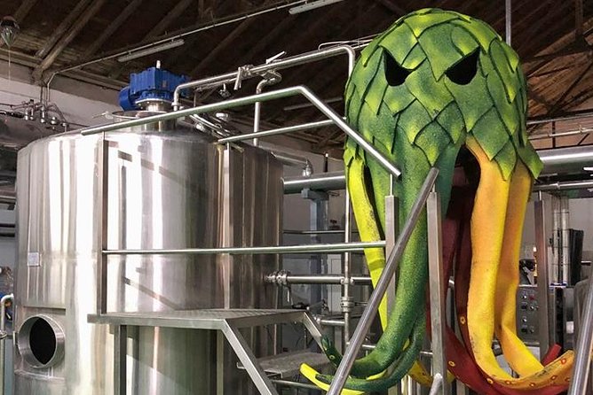 E-Scooter CRAFT BEER and BREWERY Tour - Passing through alternative Belgrade