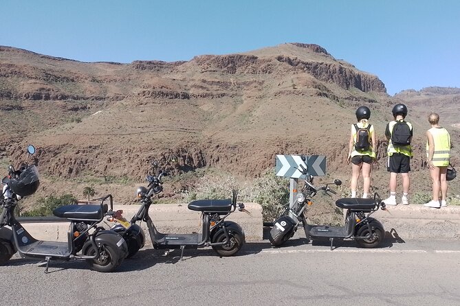 e-Scooter or e-Bike Maspalomas Tour+Visit Western Town Sioux City - Sioux City Park: Gran Canaria’s Wild West