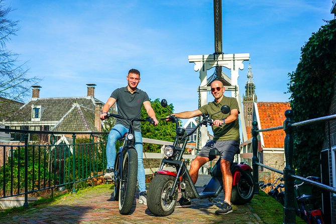 E-scooter rental Volendam - Countryside of Amsterdam - Starting beside Volendam’s old harbour