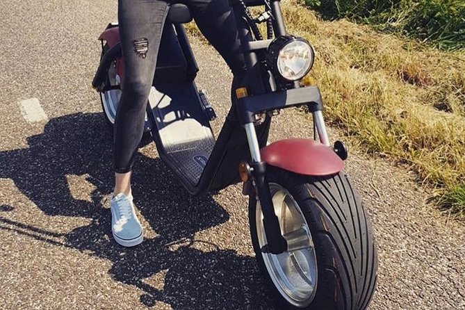 E-scooter rental Volendam - Countryside of Amsterdam - Comfort, equipment, and riding ability