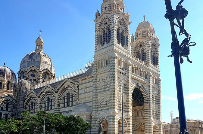 E-scooter virtual guided tour in Marseille - Equipment, deposit, and the value of the price