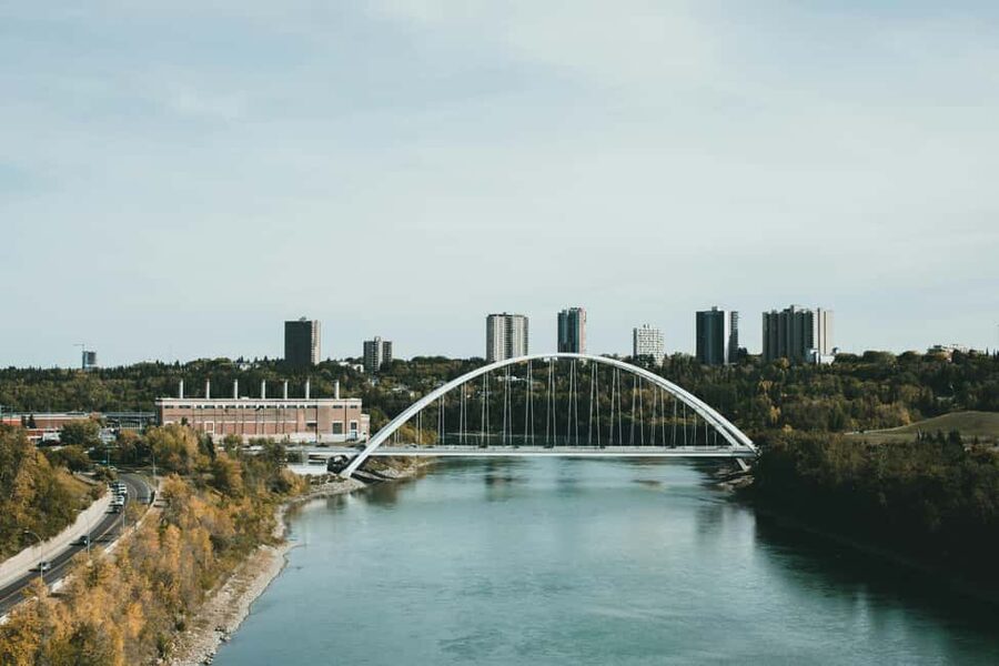 Edmonton: E-Scooter City Highlights Tour | 2-Hour - Key points at a glance