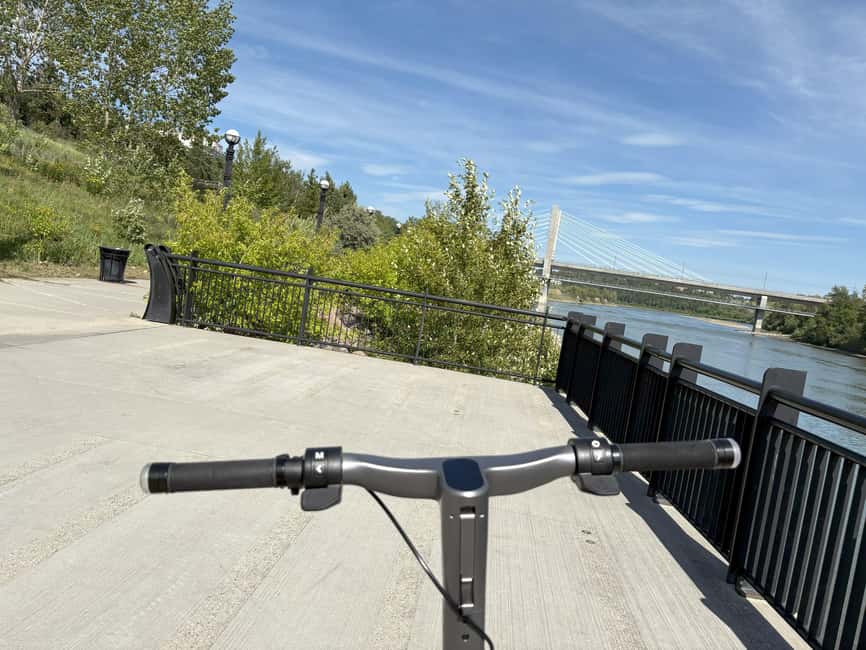 Edmonton: E-Scooter City Highlights Tour | 2-Hour - Sir Winston Churchill Square and the return downtown