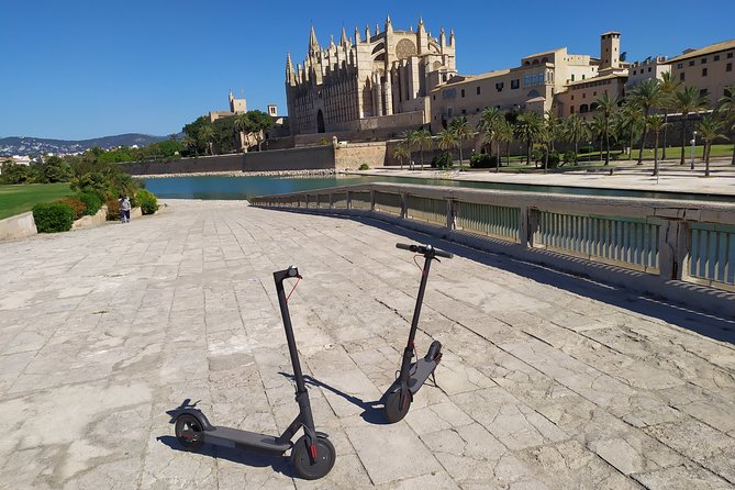 Electric kick scooter rental in Palma de Mallorca - Learning the scooter before you set off