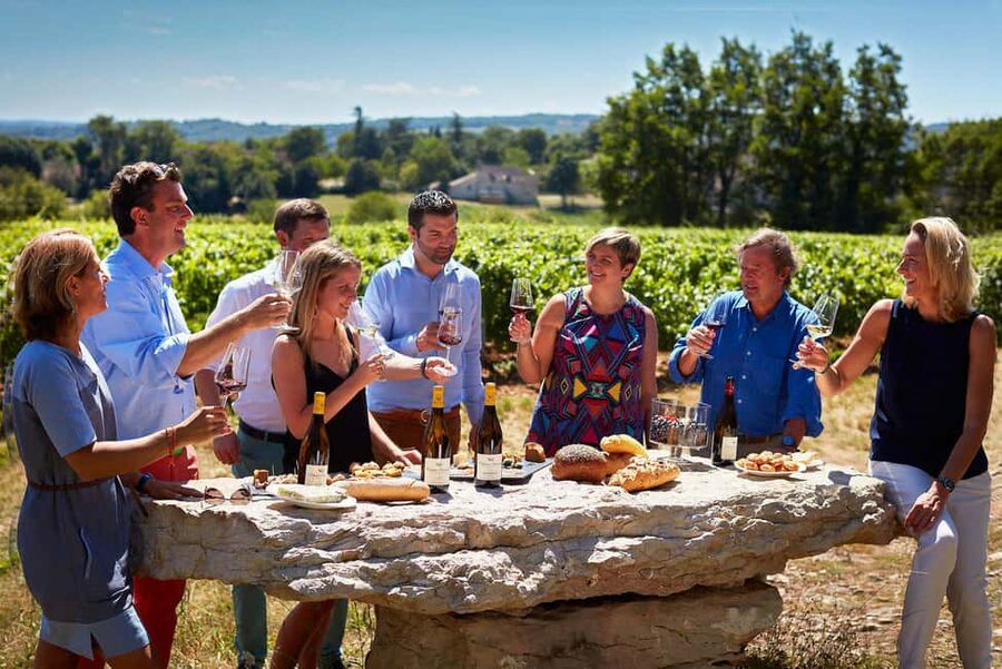 Electric scooter getaway and tasting at Château de Chamirey - Who will enjoy this most