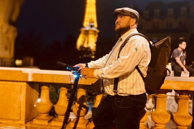 Electric Scooter Guided Tour of Paris - Reaching the Eiffel Tower by electric scooter