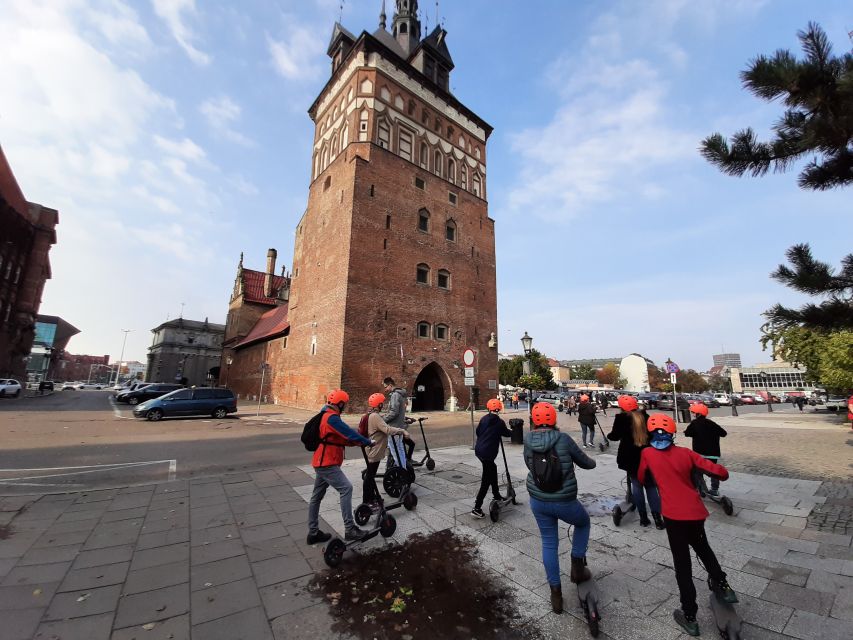 Electric Scooter Tour: Full Tour (Old Town + Jewish Quarter) - Entering Kazimierz, Krakow’s Jewish Quarter