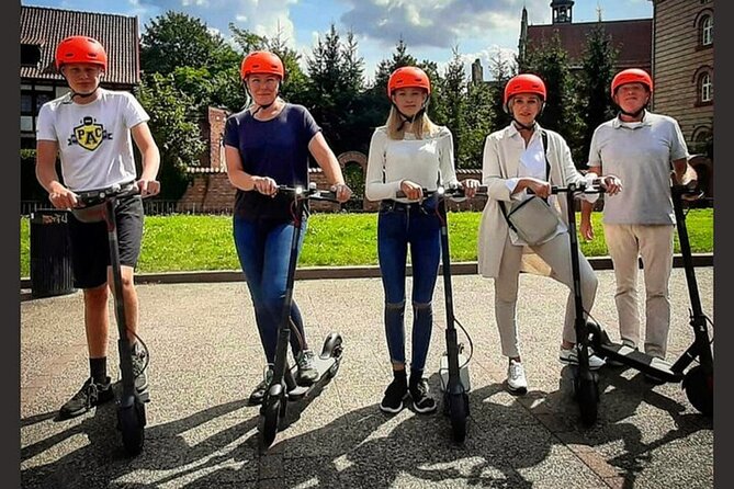 Electric Scooter Tour: Jewish Quarter Tour - 2-Hours of Magic! - Remuh Cemetery, the tour’s most meaningful stop