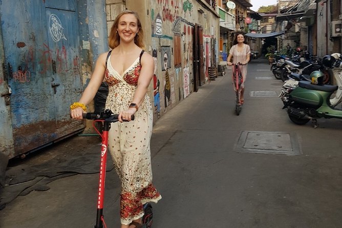 Electric Scooter Tour of Bangkok - Crocodiles and the old temple quarter