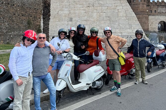 English: Vespa Tour Rome- Experience like a Roman - Circus Maximus gives you room to picture ancient Rome