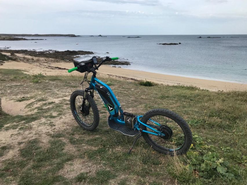 Erdeven: Les Dunes Du Bego - All terrain electric scooter - Who will enjoy this ride most?