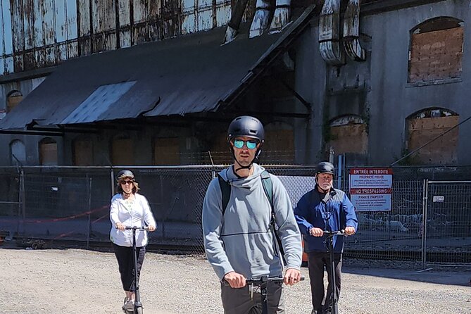 Experience Old Montreal on e-scooters with a local comedian - Weather, clothing, and the winter question