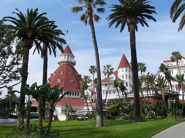 Explore Coronado Island by E-Scooter with Photos Included - Getting started at Tidelands Park