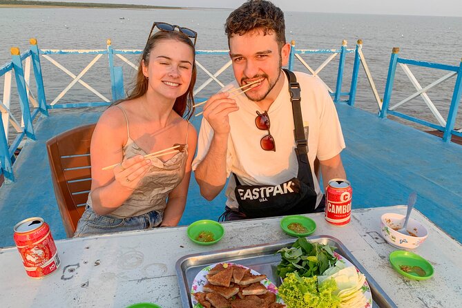Floating Village Sunset Boat Vespa Tour / Tuk Tuk Available - A short pause at Wat Po Banteaychey