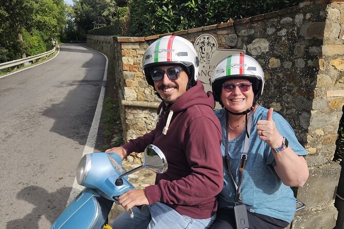 Florence Vespa Tour as a Passenger, max 6 people + Wine Window! - The Orcagna Wine Window Finish