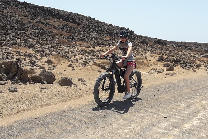 From Corralejo: E-bike/E-scooter 3-4 hour excursion - Getting started in Corralejo