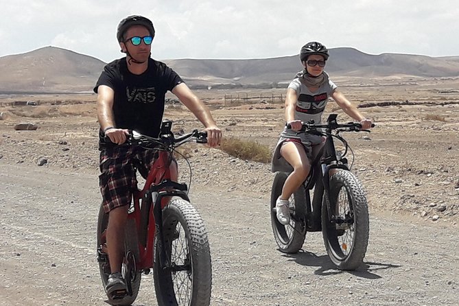 From Corralejo: E-bike/E-scooter 3-4 hour excursion - Bayuyo crater and the volcanic north